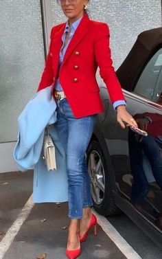 Red Blazer Outfit, Blazer Outfits Casual, Stylish Outfits For Women Over 50, Blazer Outfits For Women, Mode Casual, Stylish Work Outfits, Red Blazer, Casual Chic Outfit