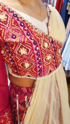 Trendy Blouse Patterns, Patola Lehenga, Shreya Ghoshal, Trendy Blouse, Trendy Blouses, Chaniya Choli, Blouse Patterns