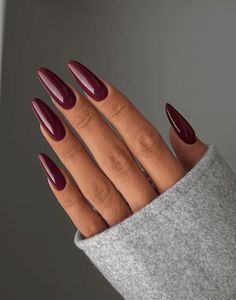 Purple Nails One Color, Pink Fall Nails 2022, Fall Nails Colors 2022, Nails Inspiration Fall 2022, Trending Acrylic Nails 2022 Fall, Trending Acrylic Nails Winter, Trending Nails 2022 Fall, Call Nails 2022, Fall Winter Nails 2022