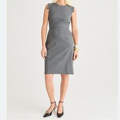 Brand : J.Crew Size : 2 Bust Pit To Pit 17” Waist 28” Hip 36” Length 49” Color : Grey Material : Wool Elastane Condition : New $228 Lined Pockets Lightweight Knee Length 2159/249 Style C9102 Tag Career Workwear Business Meeting Professional Professor Corporate Modern City Classic Basic Polished Office Corpcore Classic Classy 1960s Academia Preppy Vintage Preppy Professional Career University Preppy Vintage, Vintage Preppy, Modern City, Gray Dress, Sheath Dress, Cap Sleeves, Work Wear, Knee Length, J Crew