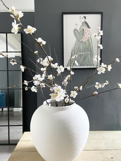 Single Cherry blossom branch, as shown in photos 4 - 6 I have styled my vase with 3 stems for a minimalist look Details - Length of stem - 120cm - Wire stem, bend or cut to your desired height As the stem is quite long, it will be bent for postage. Please do not worry as this will not damage the branch and it can be easily reshaped Tree Faux, Floral Bedroom, Blossom Branch, White Cherry Blossom, Cherry Blossom Branch, Cosy Living, Long Branch, Cosy Living Room, Blossom Tree