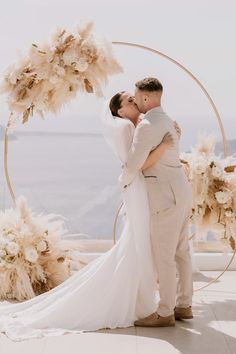 photography :
@lifestylephotography_santorini 
Planning:
@esme.events

#santoriniwedding #santoriniweddingvenue #destinationwedding #destinationbride