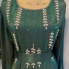 Emerald Green Kaftan Dress Included With The Belt. Can Be Worn With And Without The Belt. Fits A Size Small To Medium, With Feathers Around The Hands To Give It That Beautiful Dramatic Look. Only Worn Once And In Perfect Condition. Made In Dubai. I Have Another One Just Like This But In Red And It Is A Size Large. This Cannot Be Returned Or Exchanged!!! If There’s Any Questions Please Feel Free To Ask! I’d Love To Help In Anyway. Dramatic Look, Kaftan Dress, Embroidered Dress, Colorful Dresses, Womens Dresses, Green, Dresses, Women Shopping, Color