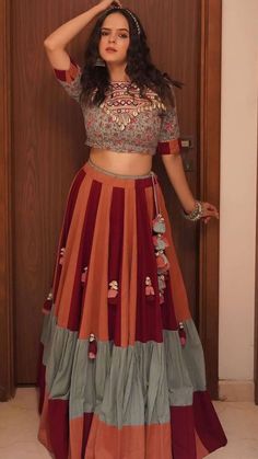 6 Stunning Lehengas By Palak Sindhwani For Bridesmaid Look Lehengas For Bridesmaid, Garba Fits, Navratri Design, Palak Sindhwani, Garba Dresses, Navratri Blouse, Bride Fashion Photography, Dandiya Dress, Navratri Outfits