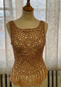 Bright yarn for this crochet top with central flower and fringes. Openwork, fresh and romantic. Size S/M Womens Clothing Tops, Crochet Top, Tops & Tees, Yarn, T Shirts For Women, Italy, France, T Shirts, Crochet