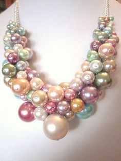 The Shades of Spring Pearl Cluster Necklace Chanel Charms, Bead Necklace Ideas, N Necklace, Summer Necklaces, Pearl Cluster Necklace, Chunky Choker, Diy Jewlery, Bead Making, Buy Bead