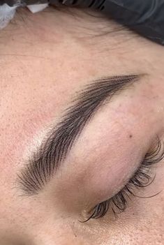 Eye Brows Tattoo Eyebrows, Brow Tattoo Permanent Makeup, Hairstroke Eyebrows, Eye Brow Tattoo, Brow Embroidery, Eye Lash Tattoo, Nano Brows, Straight Eyebrows, Cosmetic Tattooing