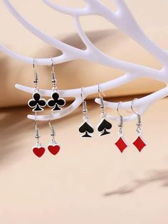 Playing Card Clothes, Cool Earing, Casino Earrings, Cool Earrings Unique, Playing Card Jewelry, Card Outfit, Shein Earrings, Card Earrings, Card Suits