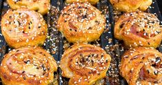 These hot ham and cheese pinwheels with everything bagel seasoning will become your new go-to party foods or finger foods. The gooey melted Swiss cheese on the ham pinwheel combines with the secret sweet and spicy sauce for perfect snack bites for kids and adults! Ham Appetizers Finger Foods, Hot Ham And Cheese, Recipes Kids Can Make, Party Snacks Easy