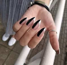 Dark Manicure Ideas, Basic Manicure, 2023 Nail, Minimalist Nail, Nagel Tips, Nails Polish, French Tips