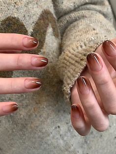 Café integral  Collar   Color combinado Uñas de Color,Uñas Lisas Embellished Brown Nail Art, Bare Nails, Mens Nails, Color Nails, Cute Gel Nails, Jelly Nails, Nail Swag, Gradient Nails, Short Nail Designs