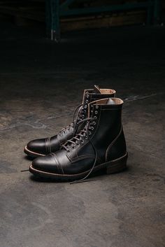 Handcrafted start to finish in the USA with world-renowned Horween® waxed roughout leather, Goodyear welt construction, and a 'Cuban' stacked leather heel to ensure this boot is every bit as durable as it looks. Whether you're headed into your daily commute or on a trek through rugged tundra, the Logger will help you stand confidently wherever the day takes you. Dark Brown Waxed Flesh Horween® Leather Goodyear Welt Construction for Longevity Poron® Antimicrobial Shock Absorbing Insole 'Cuban' St Vintage Boots With Waxed Finish And Round Toe, Fall Moto Boots With Reinforced Toe In Oiled Leather, Rugged Waxed Finish Boots For Fall, Fall Oiled Leather Moto Boots With Moc Toe, Rugged Goodyear Welted Oiled Leather Moto Boots, Oiled Leather Moto Boots With Moc Toe For Fall, Oiled Leather Moc Toe Moto Boots For Fall, Rustic Moto Boots With Goodyear Welt Construction Plain Toe, Rustic Moto Boots With Goodyear Welt Construction