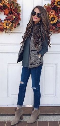 Try STITCH FIX the best clothing subscription box ever… Black Dress Pant Outfit, Fall Outfits With Vest, Cute Fall Outfits With Jeans, Herringbone Vest, Fall Vest, Vest Outfit, Autumn Look, Vest Style, Winter Vest