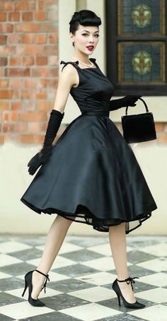 Vintage Glam Fashion, Stile Pin Up, Retro Glamour, Chique Outfits, Glamour Dress, Black Prom Dress, Black Prom, Short Prom Dress, Pin Up Style