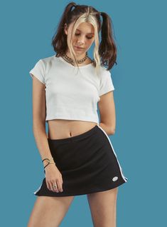 90s Athletic Outfits, Athletic Skort Outfit, Skorts Outfits, Skort Outfit Athletic, Skort Outfit Ideas, Athletic Skirt Outfit, Skirt And Top Outfits, Tennis Outfit Cute, Outfit Athletic