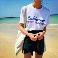 2 u large California Print, Tony Moly, Sport Girl, Outfit Of The Day, White Black, White And Black, Fashion Blogger, Street Style, California