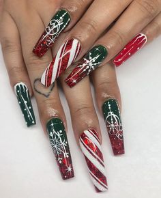 Christmas Nail Designs Red And Green, Christmas Coffin Acrylic Nails, Holiday Coffin Nails, Green And Red Christmas Nails, Christmas Nail Designs Short, Christmas Candy Cane Nails, Cake Nails, Rockabilly Nails, Burgundy Acrylic