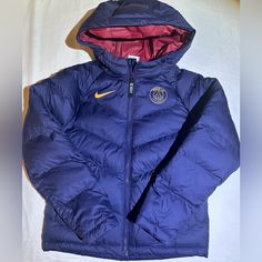 Brand New Nike Paris Saint Germain Psg Home Soccer Puffer Jacket Dv6164-498 Youth Size. 100% Authentic With Original Tags. Any Questions Please Feel Free To Ask. Please Check My Feedback And Shop With Confidance. Nike Paris, Nike Puffer Jacket, Vintage Nike Jacket, Baby Boy Coat, Toddler Coat, Jordan Boys, Girls Winter Jackets, Nike Fit, Heavy Jacket