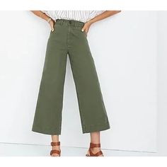 Madewell Petite Emmett 2.0 Green Wide Leg Pants Garment Dyed Womens Nwt Size 32p Size: 32 Petite Condition: New With Tags Gender: Womens Material: Cotton/Elastane. Our Best-Selling Wide-Leg Pants Return With The Same Specially-Engineered Fitted Waist You Loved And Handy Slant Pockets In Front. Garment Dyed For A Worn-In Look, They Come In Our Signature Stretch Cotton Canvas For Wear-Every-Day Cool. Wide Leg Washed Bottoms For Work, Washed Bottoms For Workwear, Mid-rise Washed Cotton Pants, High Rise Khaki Cotton Bottoms, Fall Workwear Washed Pants, Wide Leg Workwear Bottoms, Washed Pants For Workwear In Fall, Cotton Washed Bottoms For Workwear, Washed Cotton Bottoms For Workwear