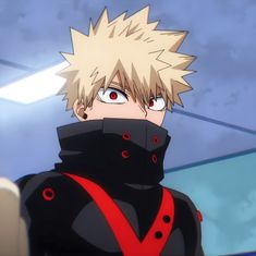 an anime character with blonde hair and red eyes wearing a black outfit in front of a blue sky