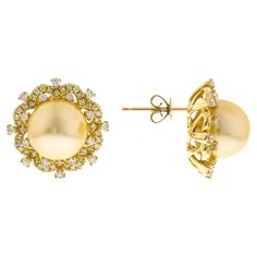 Stunning, timeless and classy eternity Unique Earring. Decorate yourself in luxury with this Gin & Grace Earring. This Earring is made up of Round cab Prong Setting South Sea Pearl (2 pcs) 18.69 Carat and Round-Cut Prong Setting Diamond (32 pcs) 0.41 Carat accent stones and Yellow Diamond (80 Pcs) 0.40 Carat for a lovely design. This Earringis weight 5.27 grams. The Earring is crafted of shining 18K Yellow Gold and is completed by a highly polished finish. Luxury Yellow Gold Diamond Earrings For Anniversary, Classic Yellow Gold Diamond Earrings For Evening, Luxury Yellow Gold Brilliant Cut Diamond Earrings, Luxury Brilliant Cut Yellow Gold Diamond Earrings, Luxury Yellow Gold Diamond Earrings With Brilliant Cut, Timeless Hallmarked Diamond Earrings For Formal Occasions, Luxury Yellow Gold Earrings With Halo Design, Timeless Yellow Gold Diamond Earrings For Formal Occasions, Timeless Yellow Gold Bridal Earrings For Anniversary