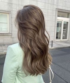 Light Brunette Hair, Beige Hair, Korean Hair Color, Brunette Hair With Highlights, Dark Blonde Hair