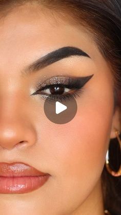 Makeup Idea, Glitter Eyeliner, Eyeliner Makeup, Hoco Makeup, Makeup Looks For Brown Eyes, Bridesmaid Makeup, July 12