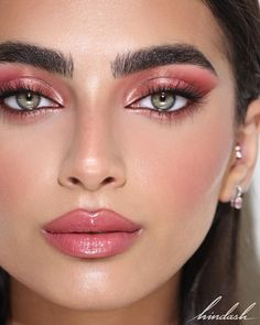 Romantic Makeup Looks, 3ce Makeup, Palette Spring, Burgundy Makeup, Everyday Eyeshadow, Glam Eyeshadow, Bigger Eyes, Nars Sheer Glow, Romantic Makeup