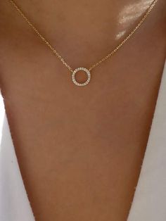 خواتم خطوبة, Ring Charm Necklace, قلادات متدلية, Jewelry Necklace Simple, Diamond Pendants Designs, Pretty Jewelry Necklaces, Gold Jewelry Simple, Necklace Simple, Classy Jewelry