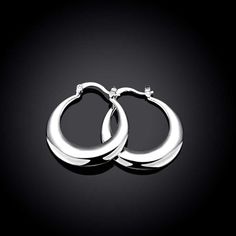 Big Circle Engagement Hoop Earrings 925 Silver For Women Wedding Jewelry Brand Name: Genuine-GemstoneItem Weight: 1.36gMetals Type: SilverMetal Stamp: 925,SterlingGender: WomenStyle: ClassicEarring Type: Hoop EarringsShape\pattern: RoundStyle: 925 Sterling Silver Earrings For WomenOccasion: Anniversary, Engagement, Gift, Party, Wedding, Christmas giftSize: 3.00*2.70cmWeight: 13.00g Sterling Silver Jewelry Earrings, Ear Ring, Big Hoop Earrings, Alloy Earrings, Classic Earrings, Silver Plated Jewelry, Engagement Jewelry, Gorgeous Jewelry, 925 Jewelry