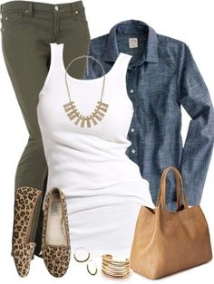 Looks Jeans, Mode Tips, Leopard Print Shoes, Green Pants, Casual Work Outfits, Casual Fall Outfits, Business Casual Outfits, Work Attire, Outfits Casuales