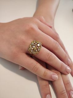 Fall 2022 Trends, Estate Wedding Ring, Wedding Ring Women, Unique Gold Rings, Jewelry Box Design, Gold Finger Rings, Bridal Necklace Designs, Neck Pieces Jewelry, Fancy Rings