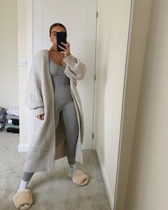 Look Legging, Mode Zara, Loungewear Outfits, Pastel Outfit, Chill Outfits, Cute Comfy Outfits, Looks Chic, Baddie Outfits Casual