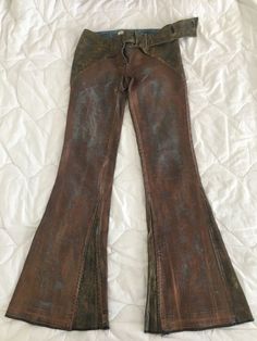 Mode Country, Brown Leather Pants, Fitness Inspo, Diy Clothes, Fashion Collection, Fashion Inspo Outfits, Clothing Items