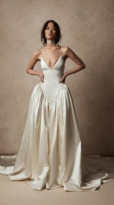 Nina – LOHO BRIDE Skull Skirt, Bridal Inspo, Going To The Chapel, Mode Inspo, Wedding Mood, Wedding Vibes, Wedding Dress Inspiration, White Dresses, Dress Inspo