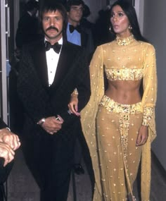 Cher 70s, Cher Fashion, Cher Costume, 70s Mode, Cher Outfits, Sonny And Cher, I Got You Babe, Sonny Cher, 70s Inspired Fashion