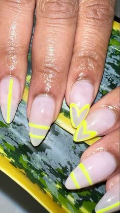 Trendy Minimalist Nails Almond, Baddie Almond Nails, Nail Design Glitter, Sassy Nails, Shaped Nails, Pink Gel, Almond Shape Nails, Almond Shape, Almond Shaped