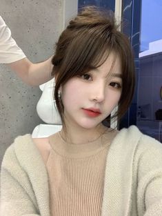 Korean Bangs With Ponytail, Hairstyle With Bangs Korean, Front Haircut Styles, Korean Medium Haircut With Bangs, Korean Hair Bangs, Potong Poni Ala Korea, Front Bangs With Long Hair, Front Bangs Haircut, Korean Hair Cuts