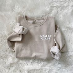 Mom of Girls Retro Cute Cream Cotton Sweatshirt, Trendy Fitted Cotton Sweatshirt, Unisex Letter Print Cotton Sweatshirt, Unisex Cotton Sweatshirt With Letter Print, Cute Oversized Cotton Sweatshirt, Cream Cotton Trendy Sweatshirt, Oversized Cute Cotton Sweatshirt, Trendy Cream Cotton Sweatshirt, Cute Cotton Everyday Sweatshirt