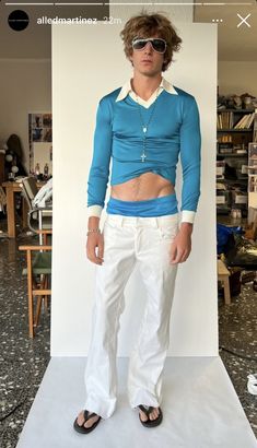 Gay Fashion Aesthetic, Mediterranean Fashion, Aesthetic 70s, Mens Beach, Gay Aesthetic, Gay Fashion, Future Outfit, Mens Outfit Inspiration, Streetwear Men Outfits