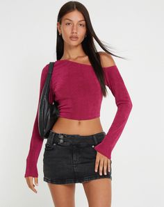 Like the skirt here Magenta Fashion, Low Rise Mini Skirt, Low Rise Skirt, One Shoulder Crop Top, Tøp Aesthetic, Skirt Model, Magenta Purple, Purple Skirt, Bandeau Dress