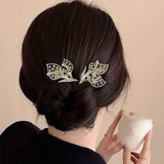 Elegant Rhinestone Lazy Hair Curler, Bun Maker. Beautiful Rhinestones. Perfect For A Wedding, Prom, Any Fancy Occasion On Just Lounging Around The House! Will Work As A Pony Tail Or Bun Maker. It Is Silver, Not Gold. Due To Bad Lightning It Looks Gold. Retail:$9.99 Lazy Hair, Elegant Bun, Hair Bun Maker, Lazy Hairstyles, Bun Maker, A Pony, Hair Curler, Hair Curlers, Bun Hairstyles