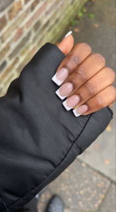 French Tips Glitter Line, French Tip With Silver Glitter Line, White And Silver Nails Square, White French Tip With Glitter Line, French With Glitter Line, French Tip With Sparkle Line, French Tip Nails With Glitter Line, French Tips With Glitter Line, Glitter Line Nails