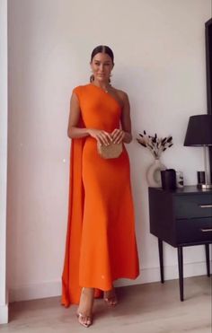 Spring Gala Dress, Indian Wedding Reception Outfit Guest, Chic Orange Formal Dress, Chic Orange Gala Dresses, Chic Orange Dresses For Gala, Orange Dress Outfit Wedding, Orange Wedding Guest Dress, Orange Wedding Dress, Elegant Orange Satin Maxi Dress