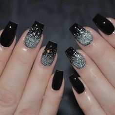 Ongles Beiges, Black Nails With Glitter, Silver Nail, New Nail Designs, Black Nail Designs, Super Nails, Nails Almond, Ideas Nails, Trendy Nail Art