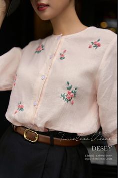 Spring Floral Embroidery Crew Neck Blouse, Traditional Floral Embroidery Tops For Spring, Elegant Button-up Top With Floral Embroidery, Elegant Floral Embroidery Button-up Tops, Casual Multicolor T-shirt With Floral Embroidery, Cotton Tops Designs, Stylish Kurtis Design, Fabric Painting On Clothes, Pajama Fashion