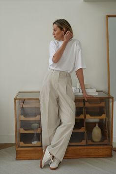 Outfit Minimalista, Stile Casual Chic, Trouser Outfit, Summer Work Outfits, Looks Street Style, 가을 패션, Office Outfits, Spring Summer Outfits