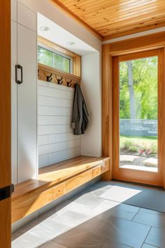 White Walls With Wood Trim: 40+ Ideas for a Timeless Interior Modern Craftsman Style Homes, Knotty Pine Walls, Interior Paint Colors For Living Room, Home Yoga Room