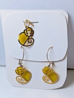 Set of Yellow & Gold Monkey Enamel Earrings w/ matching Charm - Costume Jewelry  | eBay Charmed Costumes, Vintage Cubby, Gold Enamel Clip-on Earrings, Yellow Enamel Jewelry With Charms, Monkey Necklace, Yellow Gold Enamel Clip-on Earrings, Gold Enamel Vintage Charm, Enamel Earrings, Costume Jewelry