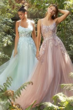 Vestidos Dresses, Modern Vintage Dress, Andrea And Leo, Boho Prom Dress, Boho Prom, Vintage Attire, Lightweight Skirt, A Line Evening Dress, Layered Tulle Skirt